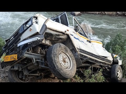 Two died, four critically injured and reportedly two missing in accident near Thathri