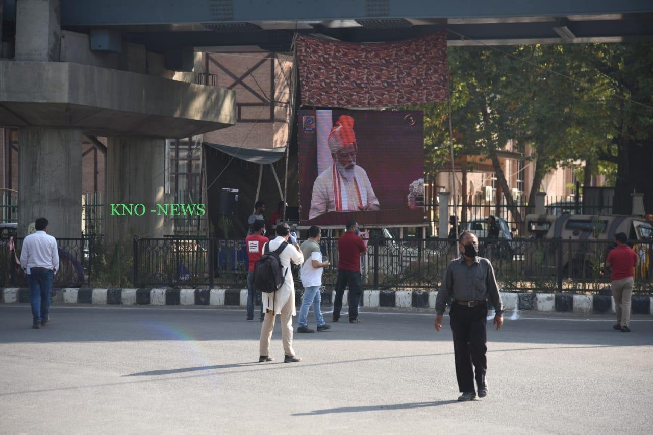 First time in 74 years, PM’s speech displayed live on big screens at Srinagar areas