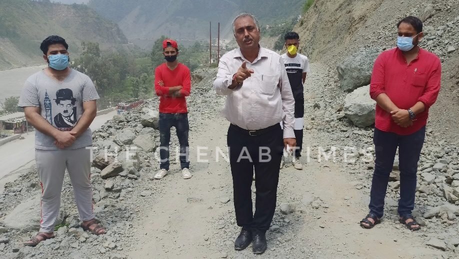 Ashok Demands Immediate Repair Of Ramban College Link Road