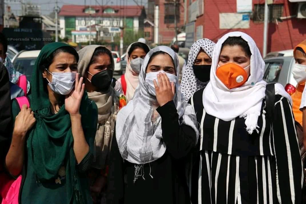 Kashmir: Class 11th students demands Mass Promotion, 10th,12th demands Relaxation