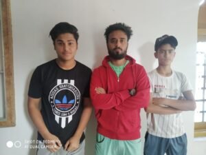 Kashmir: Awantipora youth generates electricity from traditional Kangri