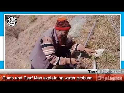 A deaf and dumb man explaining water crisis in Bhalessa's Dhadkai village