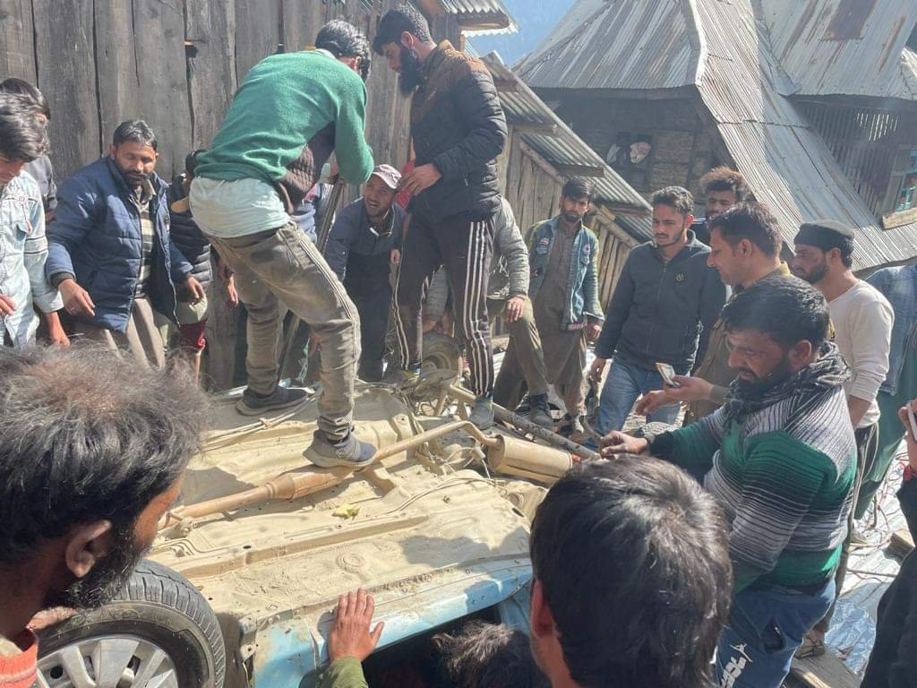 Three of family killed in road accident in Kishtwar