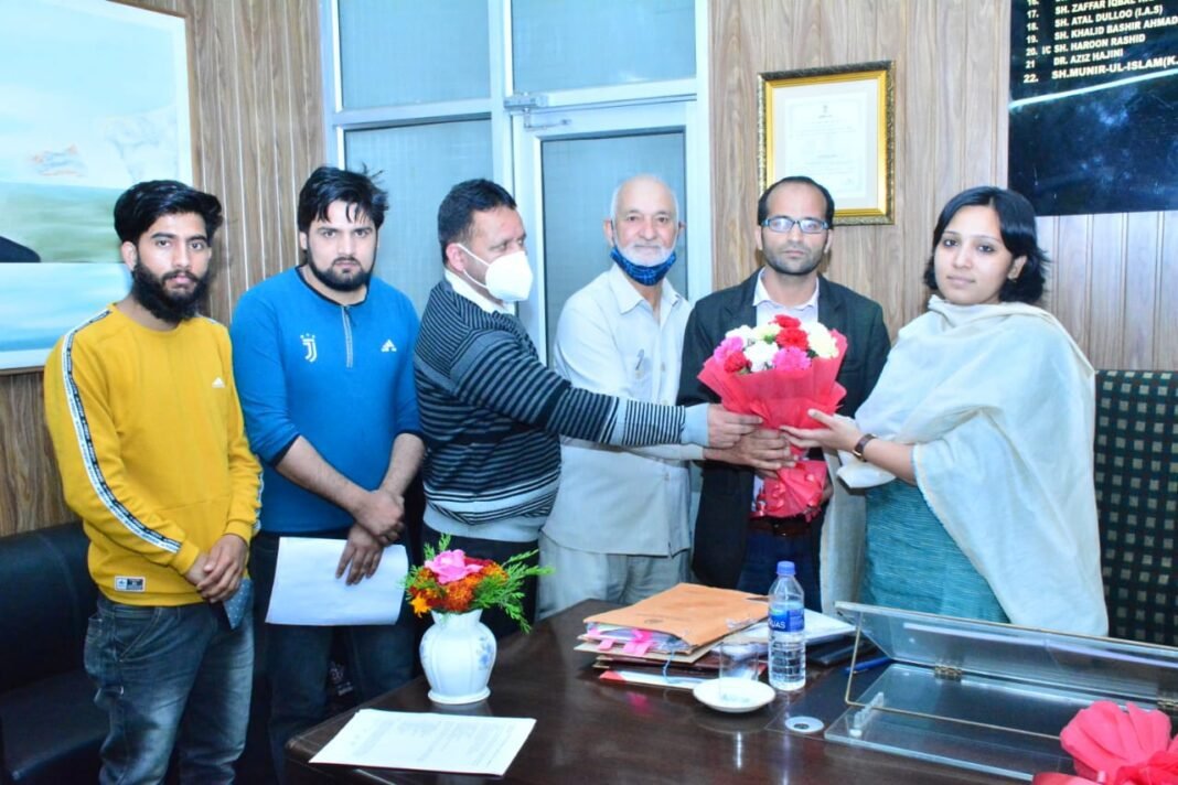 Core committee of Pahari speaking people of Chenab Valley meets secretary JKAACL