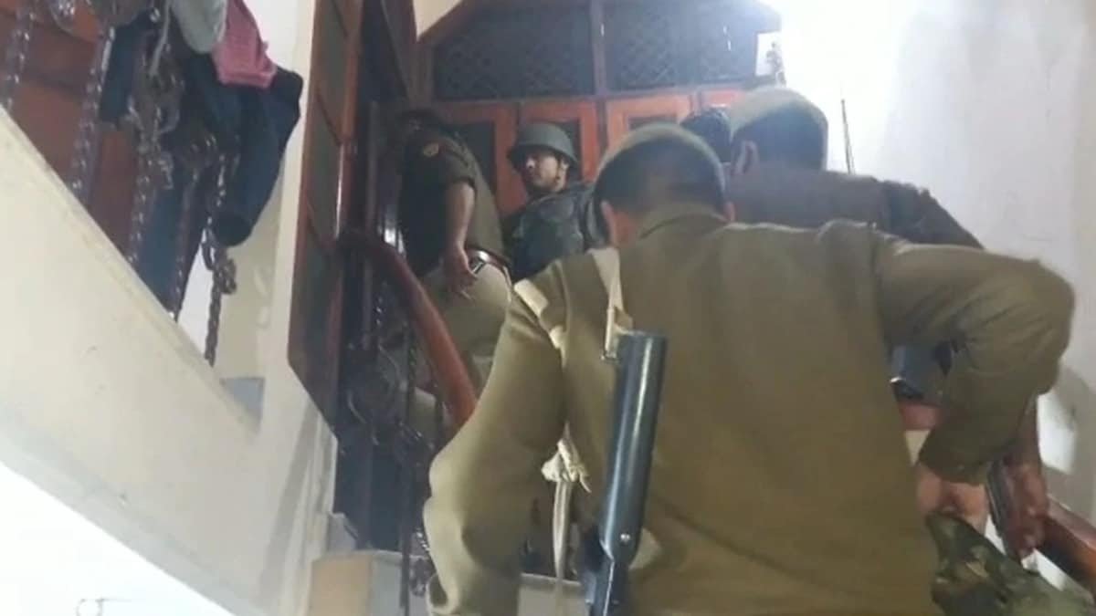 20-year-old man arrested for killing his father in UP