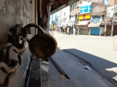 Complete lockdown in Jammu and Kashmir