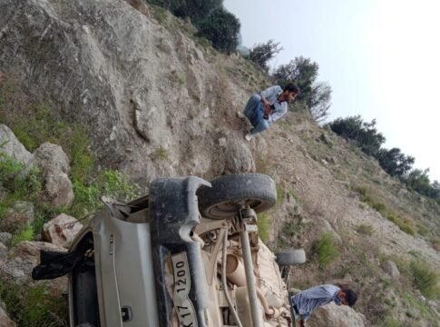 Health worker killed, two others injured in Doda road mishap