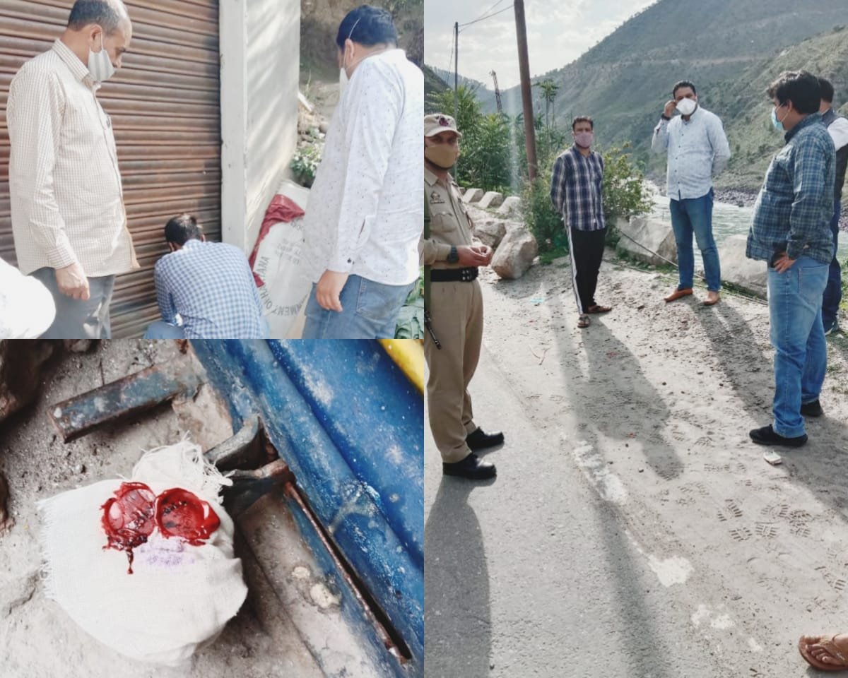 SDM Thathri seals two shops in violation of lockdown restrictions