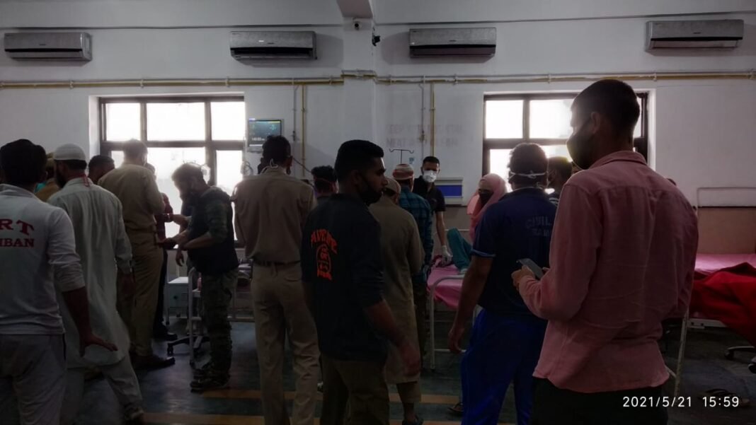 4 injured after vehicle falls into deep gorge in Ramban