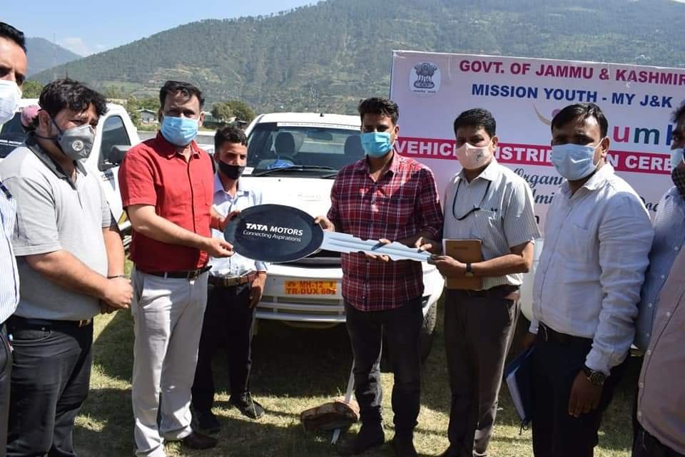 DC Doda distributes 9 commercial vehicles to unemployed youth under MUMKIN Scheme
