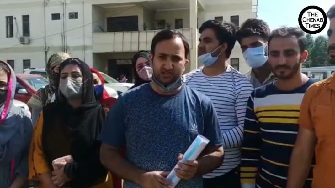 Delegation of Chenab valley’s Kashmiri Language Students’ Union met CEO Kishtwar