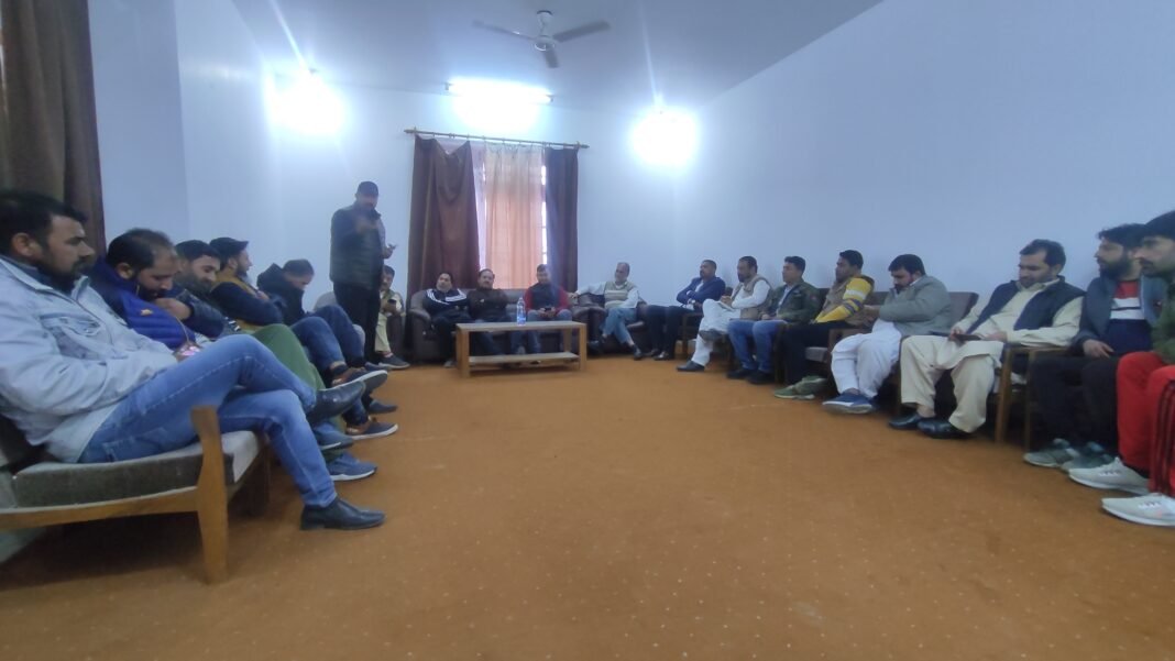 Chenab Valley Divisional Status: All Political Parties’ workers meet at Thathri