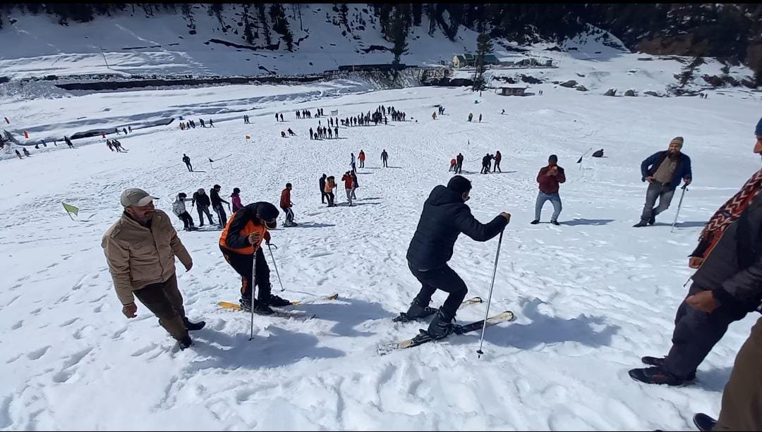 Three-day Snowfest begins at Bhadarwah’s Jai valley to boost winter tourism