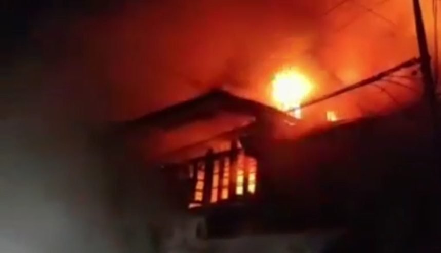 3 Complexes, Pandit Ashram Suffer Damage in Midnight Blaze in Sherbagh Anantnag