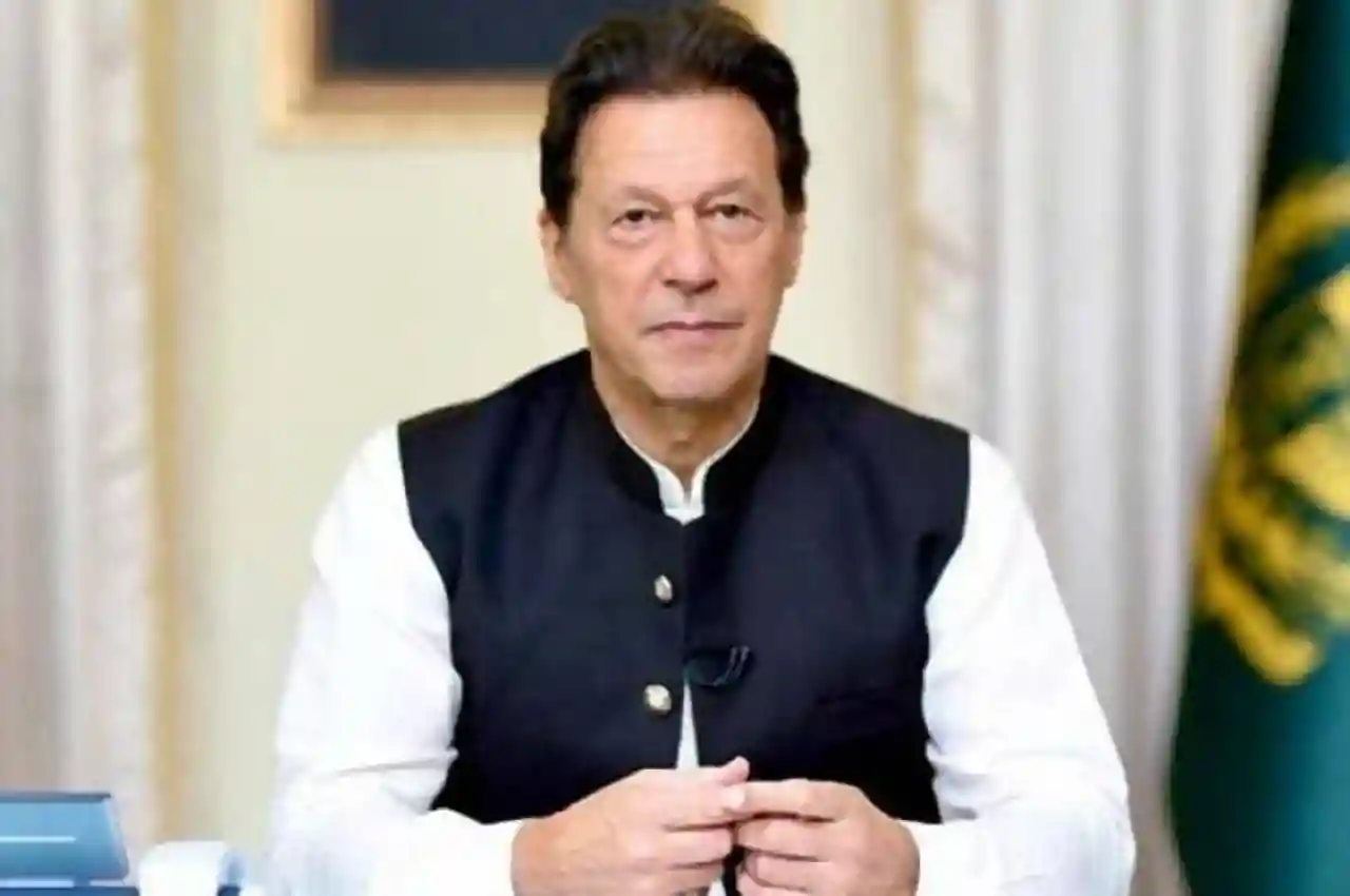No-trust vote against Pak PM Imran Khan likely after 8 pm: Reports