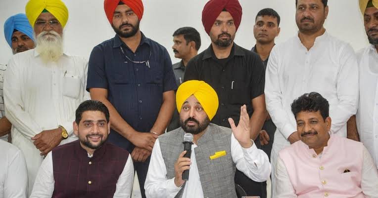 AAP announces 300 units of free electricity in Punjab from 1st July