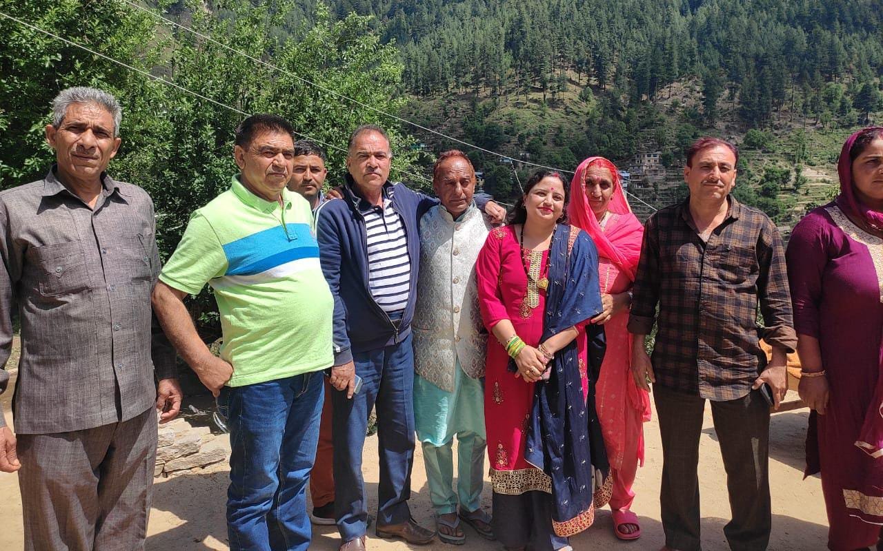 Retired after 41 years of service, JKFDC employee received warm farewell in Doda village