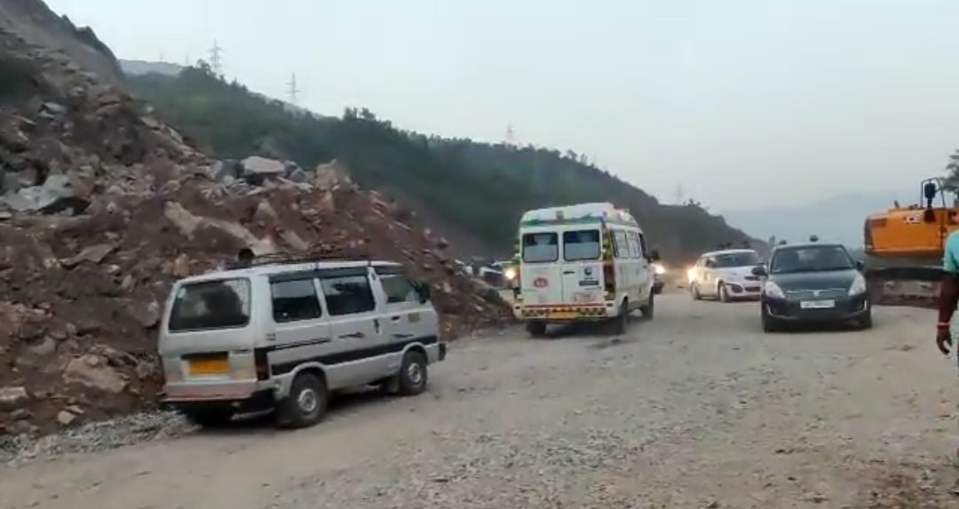 Highway Reopens For Traffic After 4 Days, Mughal Road Closed