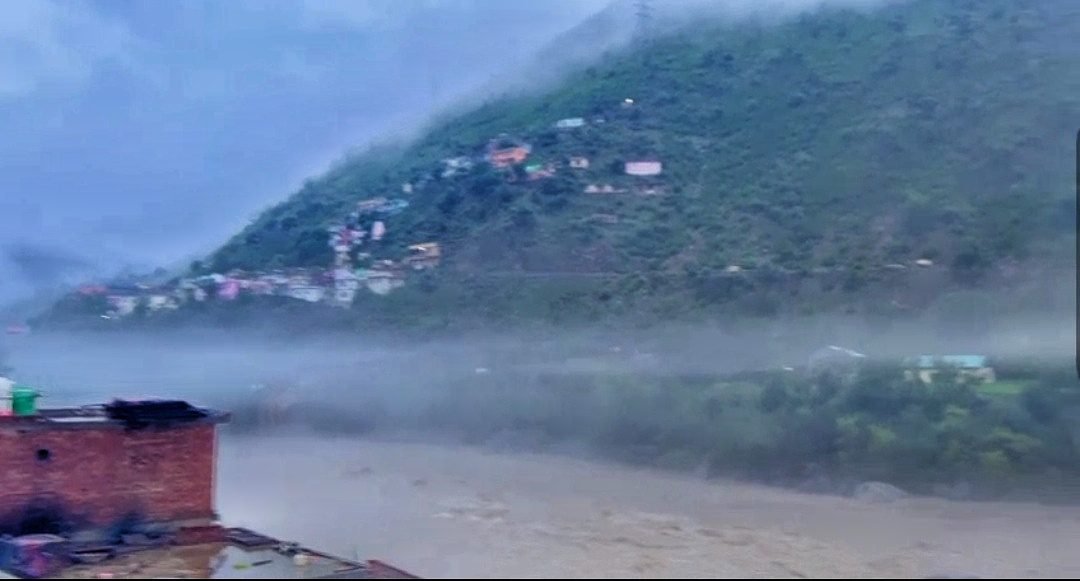 Long-distance school-going students to stay home for today across Doda’s Thathri sub division: SDM Thathri