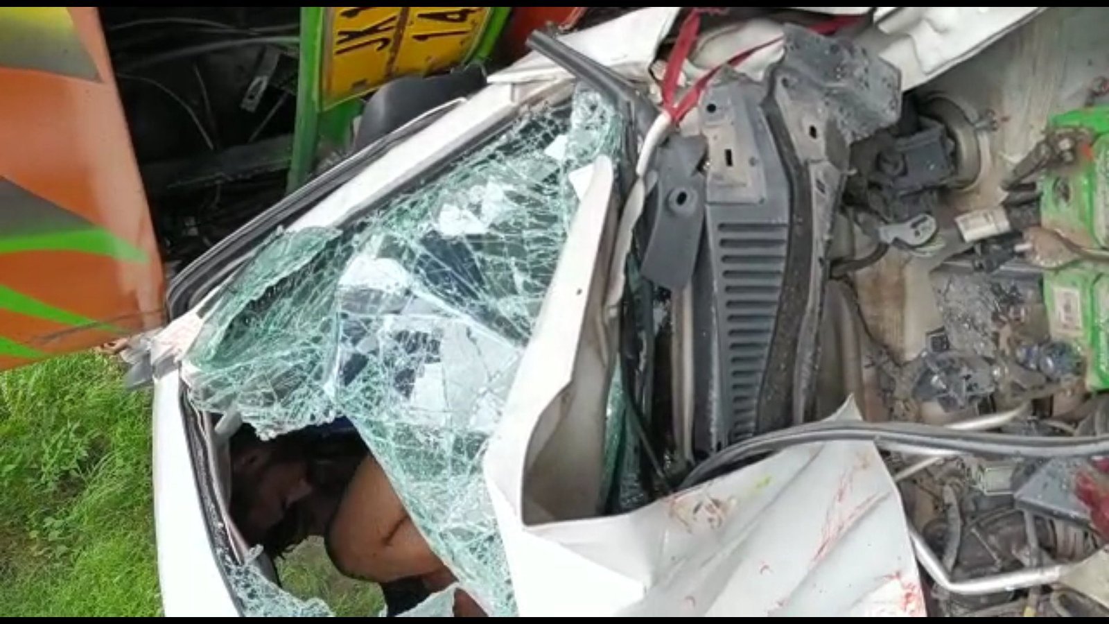 Video: One Dead, Two Injured In Poonch’s Sanai accident