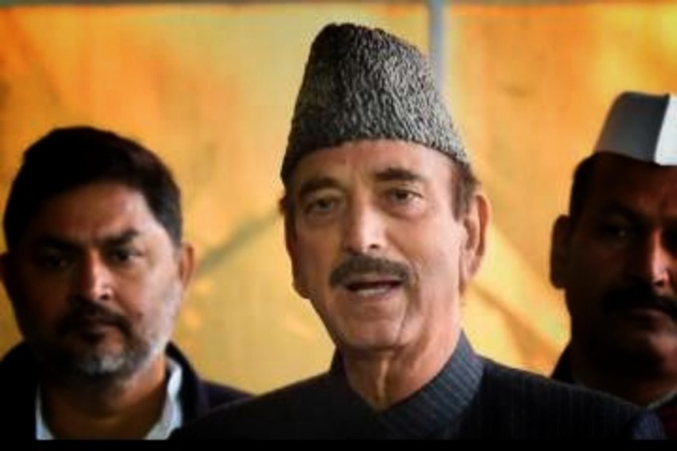 Picsart_22-08-26_15-39-38-589