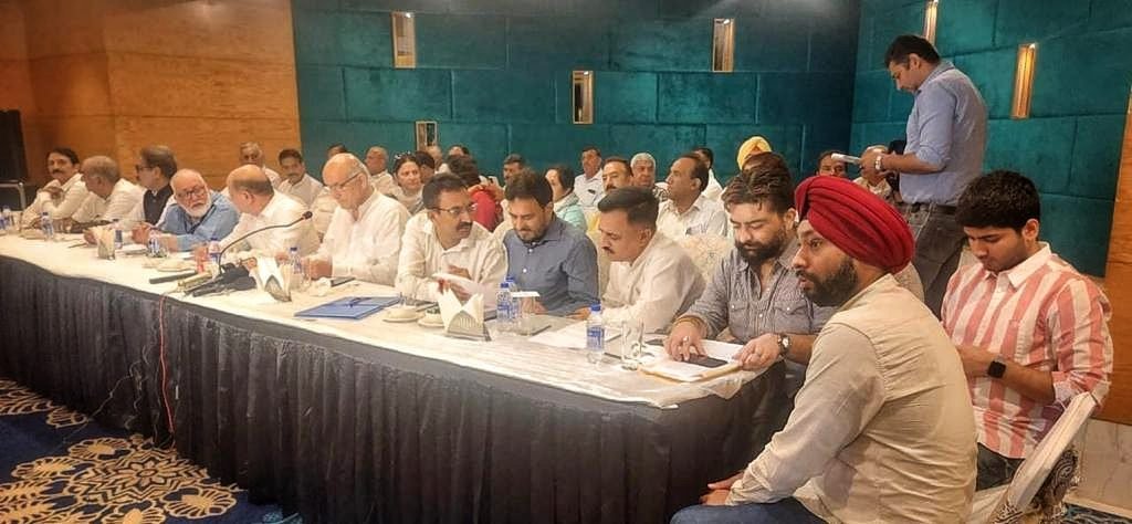 Tara Chand, Majid Wani among 60 leaders quit Congress party in favour of Ghulam Nabi Azad