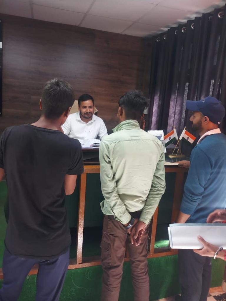 Doda: Tehsildar Kahara issues around 150 sub-caste, unmarried certificates to youth