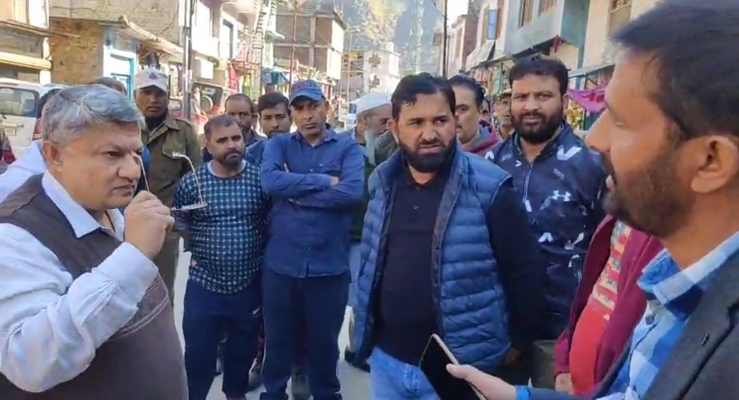 10 doctors, including BMO, 36 paramedical staff’s salaries deducted after Deputy Commissioner Doda’s surprise visit at Thathri