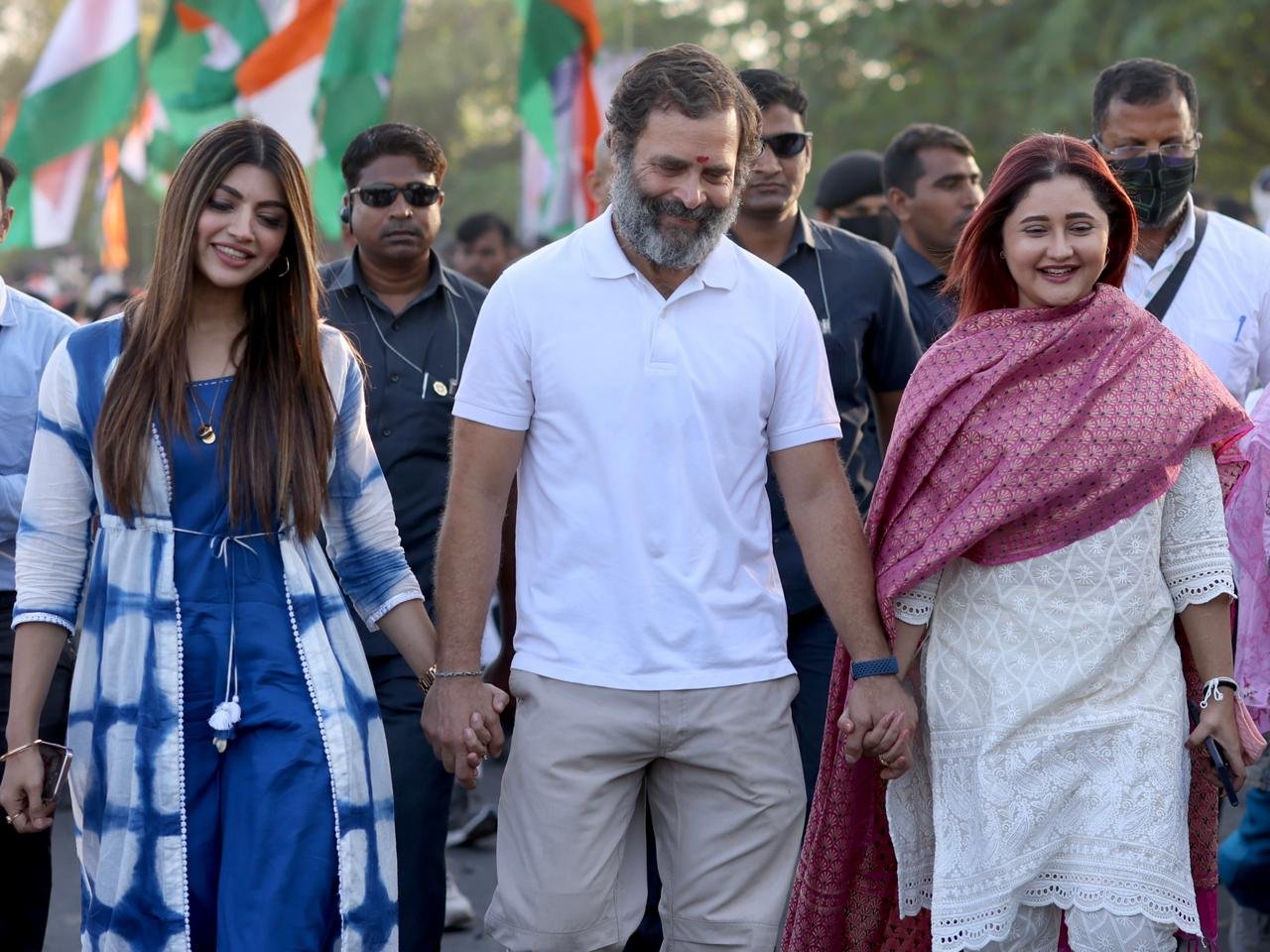 Bharat Jodo Yatra: Holding Hands, Rahul Gandhi walks with Rashami Desai, Akanksha Puri