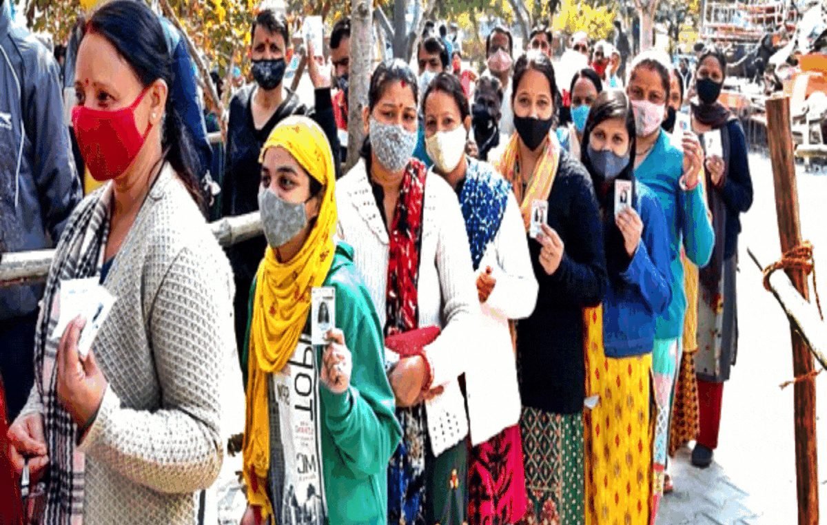 Himachal Pradesh Polls: Voting begins; Will HP Keep Alternate Government Traditions or Give Another Chance To BJP?