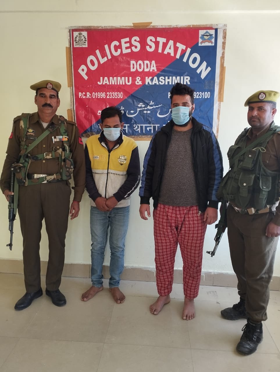 Police Arrest Two Drug Peddlers With “Chitta” In Doda Town