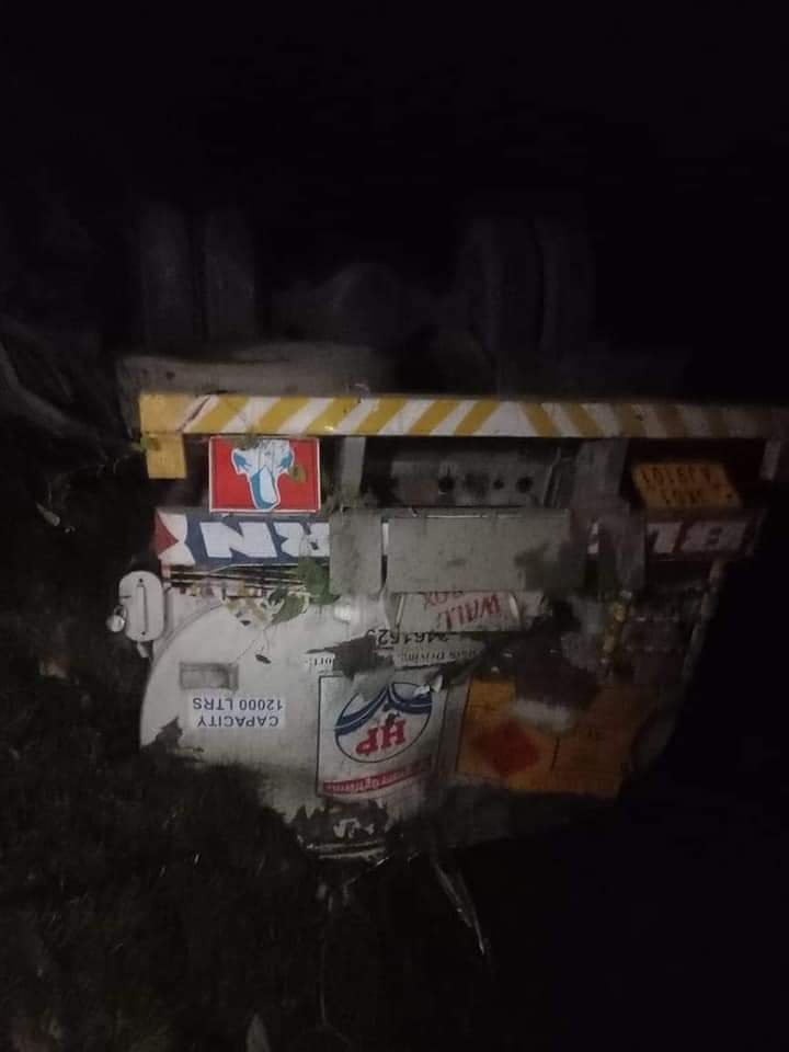 Driver Dies After Oil Tanker Falls into Gorge in Ramban