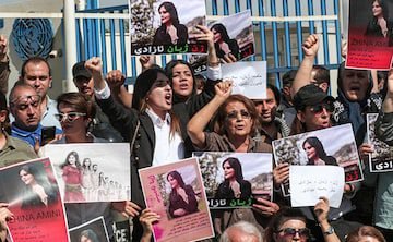 hntq8v2_iran-anti-hijab-protests_625x300_24_September_22