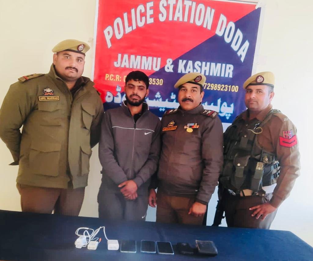 Doda Police Arrests Thief In 24 Hours; Stolen Items, Cash Recovered