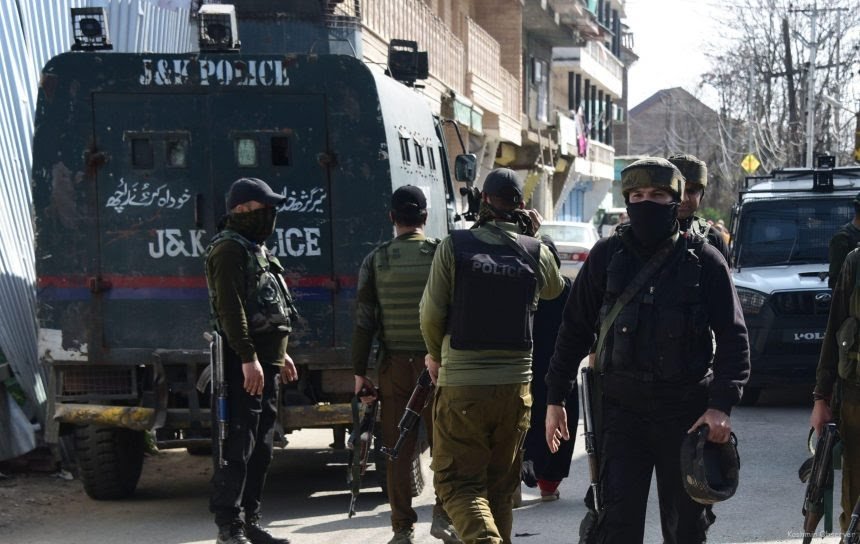 Bank Security Guard shot dead in Pulwama