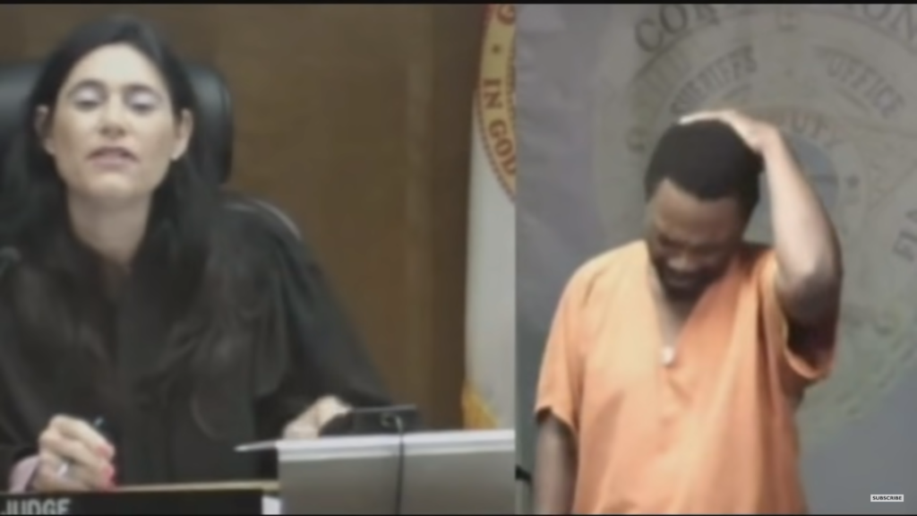 Emotional Reunion in the Courtroom: Former Classmates Face Off as Judge and Criminal