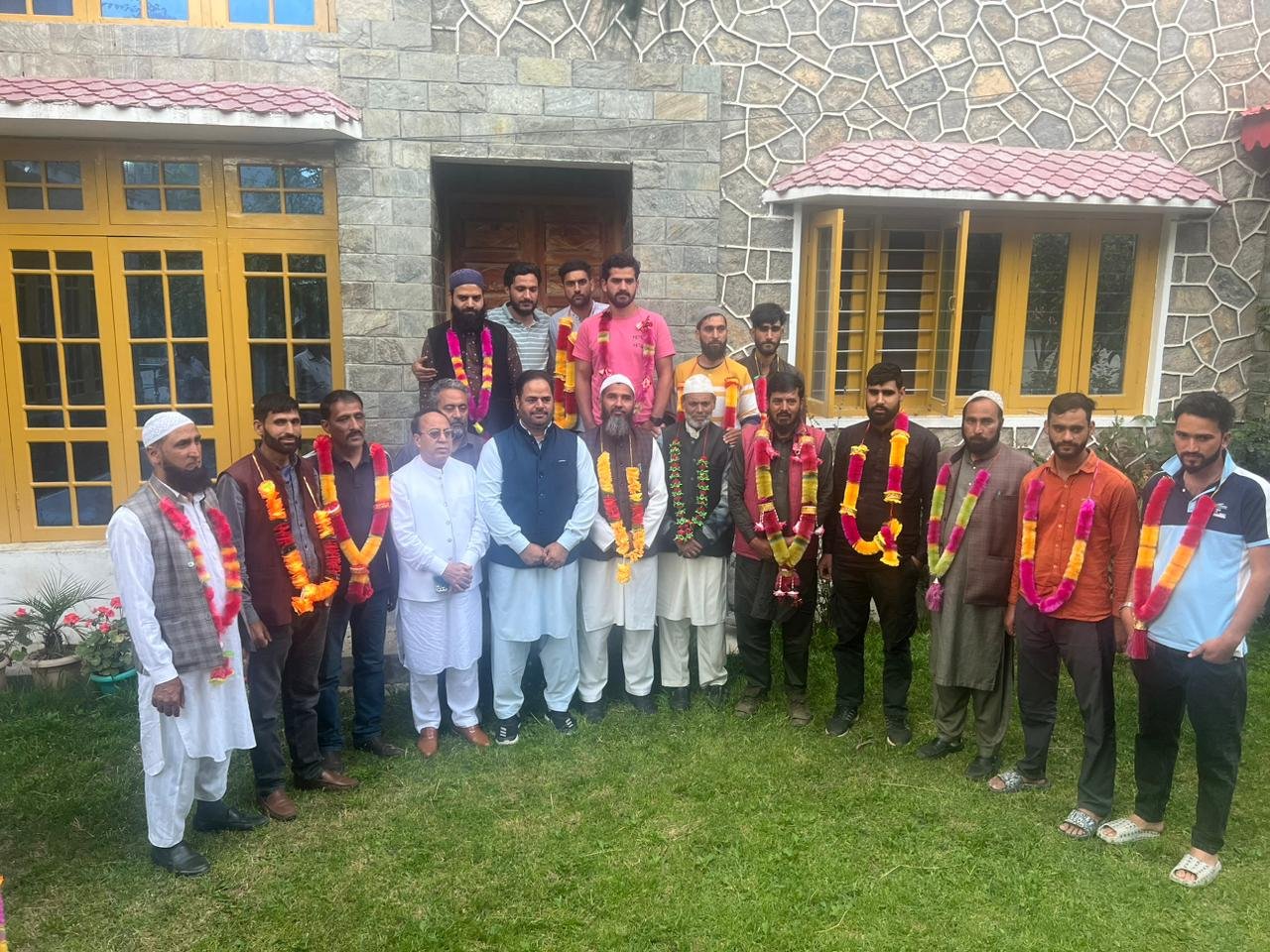 Various Public Representatives, Local Leaders from Doda’s Kahara Join Congress