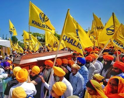 Punjab: Akal Takht Jathedar Urges Sikh Legislators to Uphold Religious Law Stance In a solemn procession, grieving individuals bear the casket of Hardeep Singh Nijjar, revered leader of the Sikh community and president of the temple, as they partake in the Antim Darshan ceremony.
