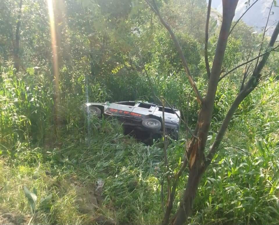 Four Injured, Including Three Minors, in Tata Sumo Accident in Poonch District