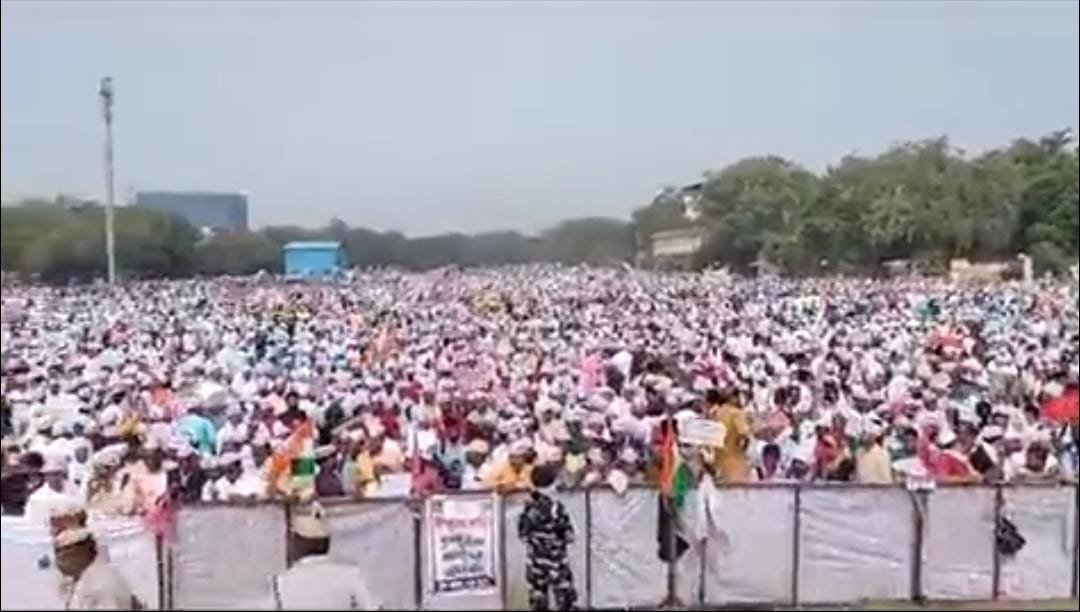 Government Employees Rally at Ramlila Maidan Demanding the Restoration of Old Pension Scheme