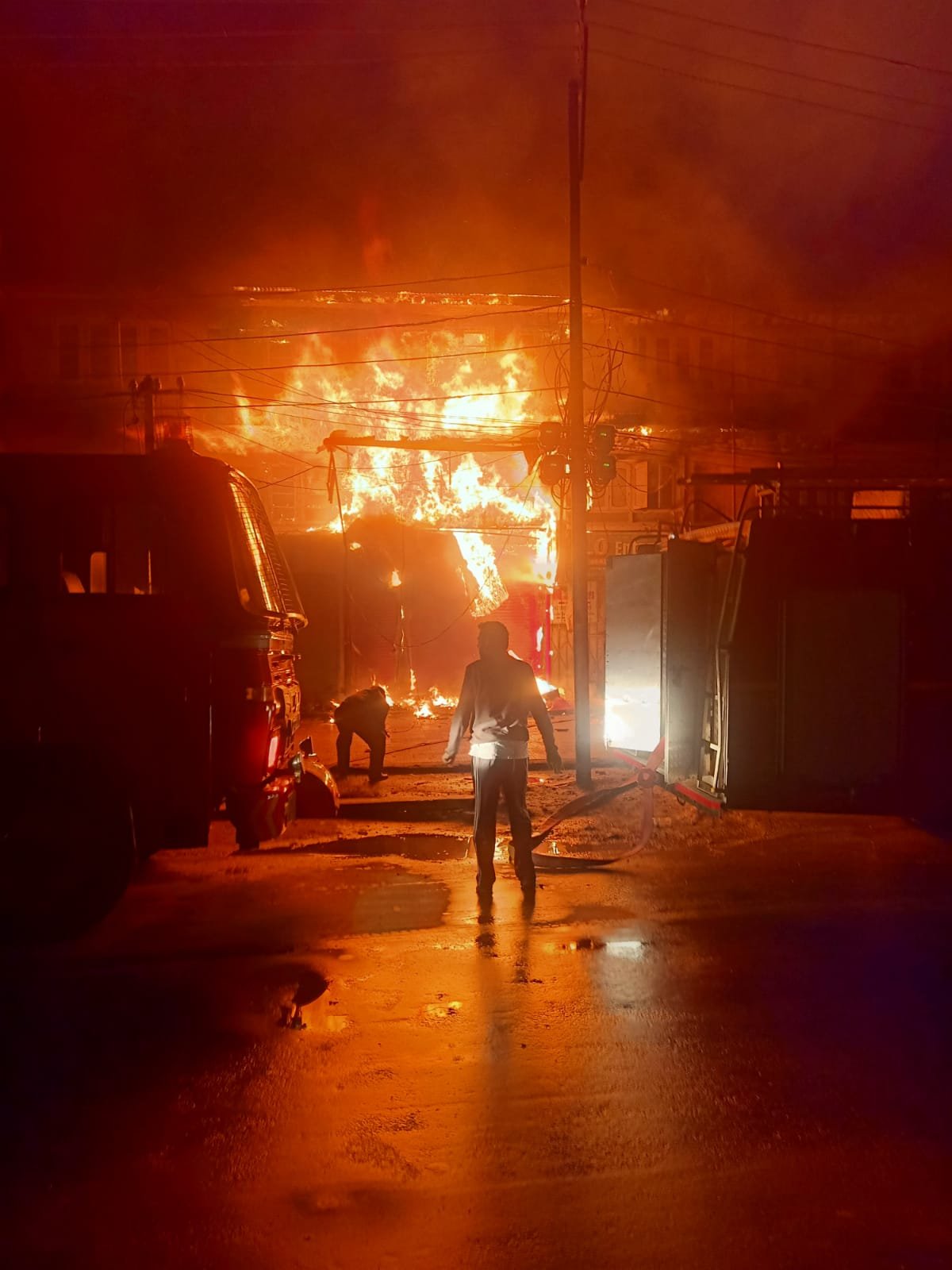 Commercial Building Damaged in Overnight Fire Mishap in Batamaloo, Srinagar