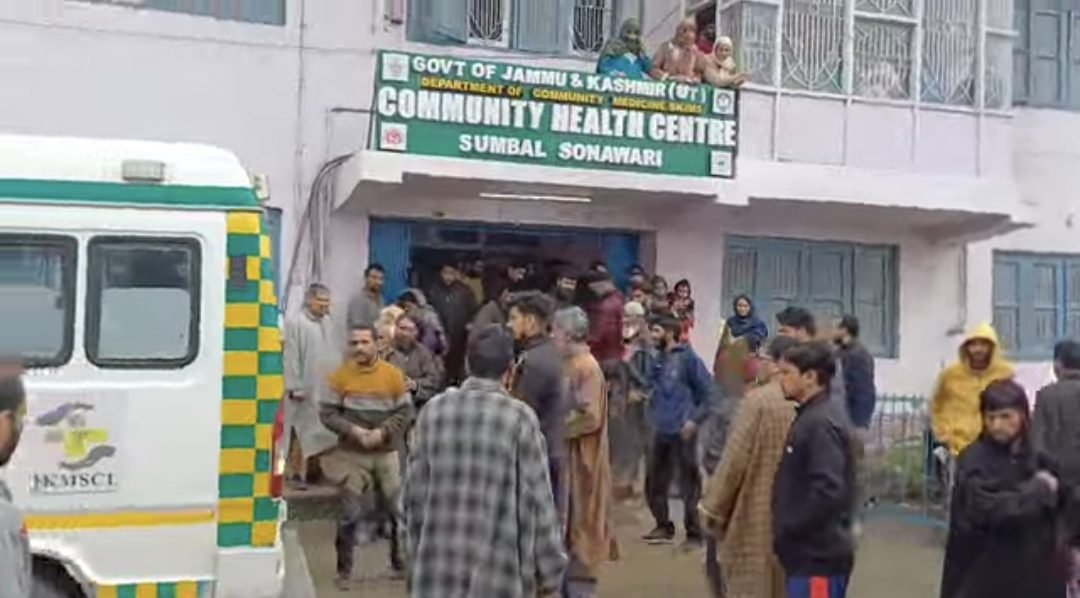 Driver Comes Under Tractor Trolley, Dies in Sumbal Bandipora