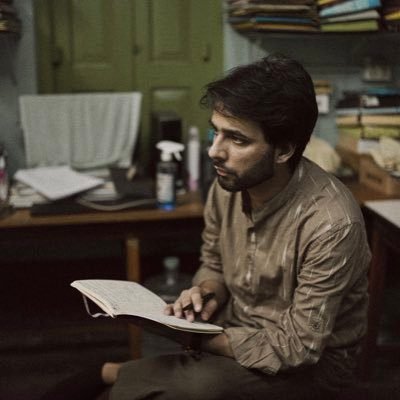 Kashmiri Journalist Ahmer Khan Receives Martin Adler Prize for Outstanding Journalism