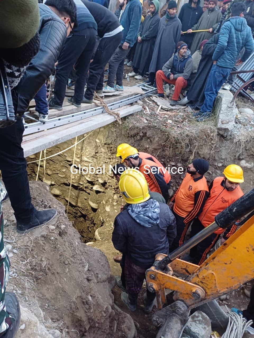 Successful Rescue: 47-Year-Old Man Emerges Safely from 40ft Deep Well in Tangmarg