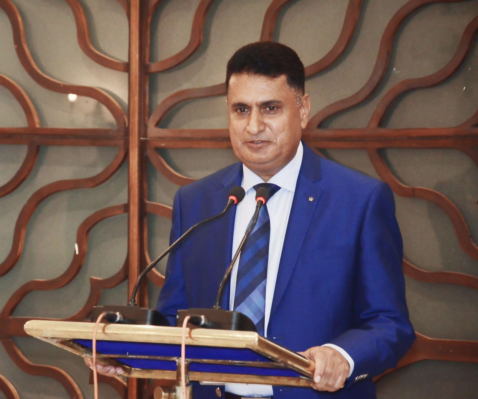 Senior Police Officer Abdul Qayoom Bids Farewell to Chenab Valley After 12 Years of Service