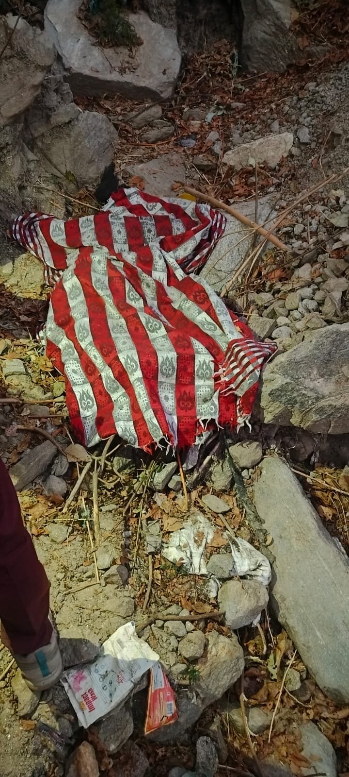 Hawker From Uttar Pradesh Dies in Tragic Accident in Jammu and Kashmir