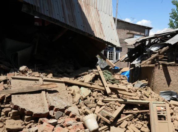 Security Forces Halt Demolitions in Kashmir Amid Political Backlash; Crackdown, LoC Tensions Persist