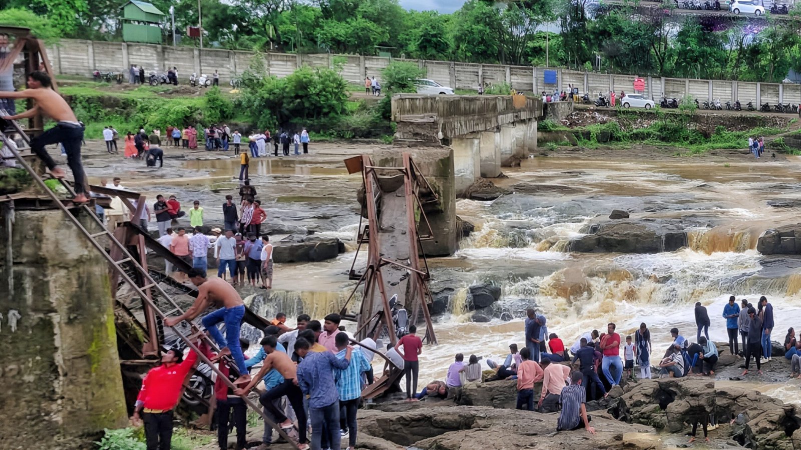 Bridge Collapse in Pune’s Maval Taluka Leaves Two Dead, Several Feared Missing