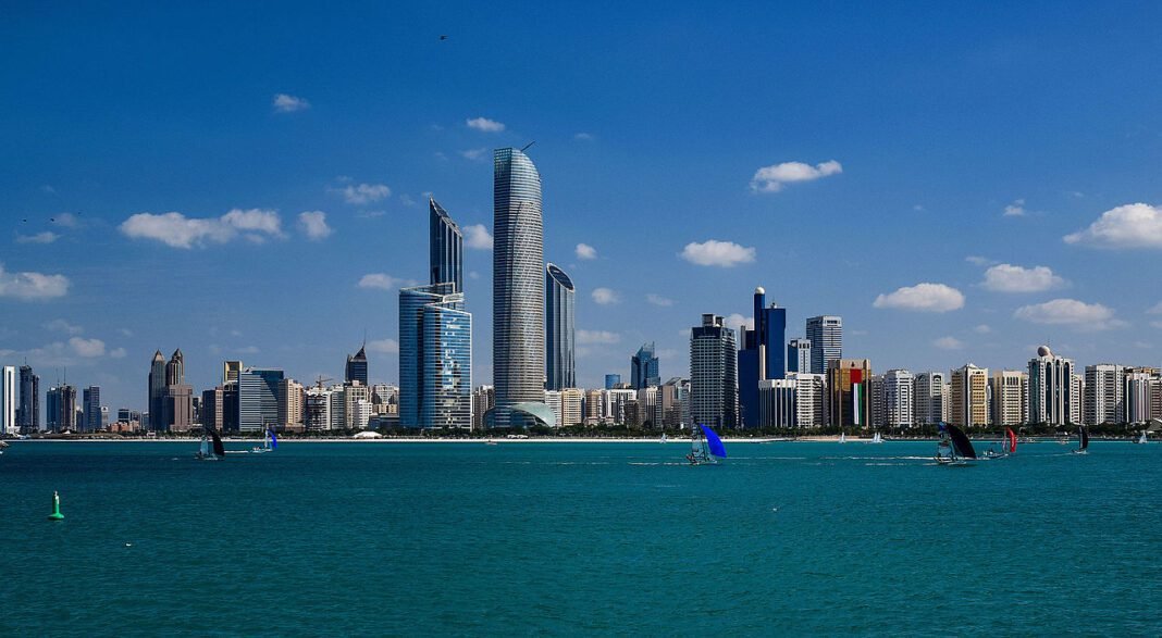 1280px-Abu_dhabi_skylines_2014