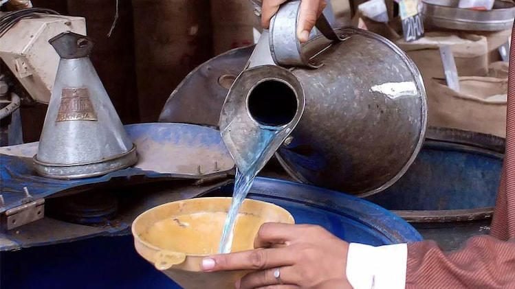 Centre Relaxes Kerosene Supply Rules Nationwide for 60 Days, Allows Sale via Petrol Pumps Centre Relaxes Kerosene Supply Rules Nationwide for 60 Days, Allows Sale via Petrol Pumps